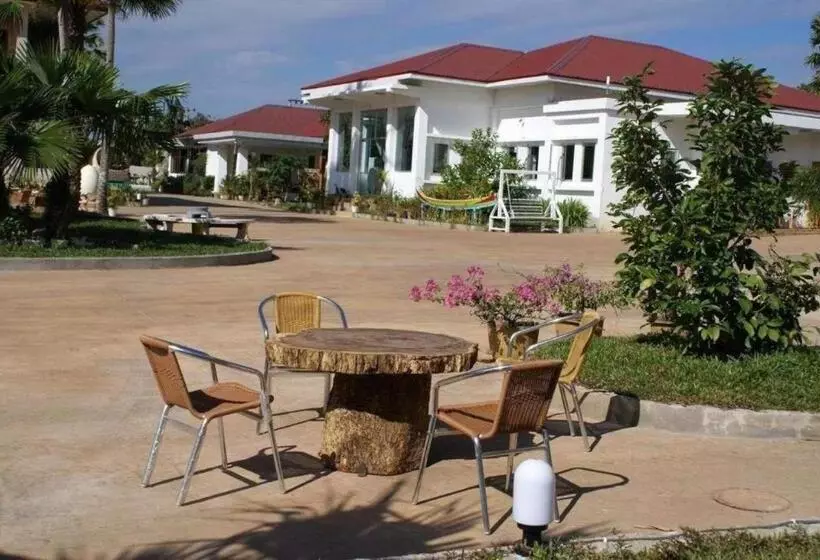 هتل The Eternity Resort