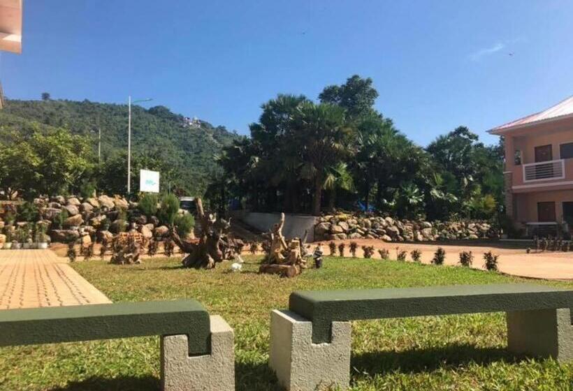 هتل The Eternity Resort