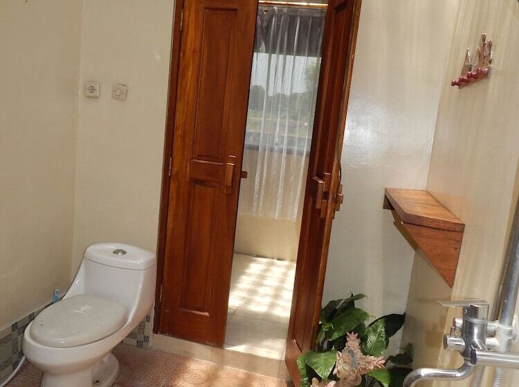 פנסיון Alamanda Family Villas & Pool