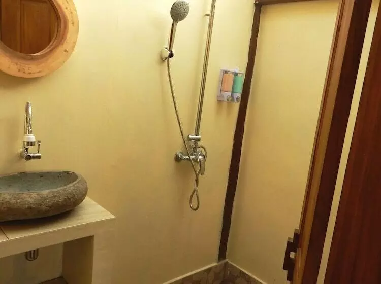 Majatalo Alamanda Family Villas & Pool