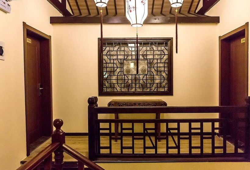 פנסיון Ftys Hostel