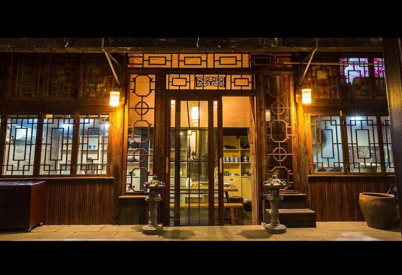 פנסיון Ftys Hostel