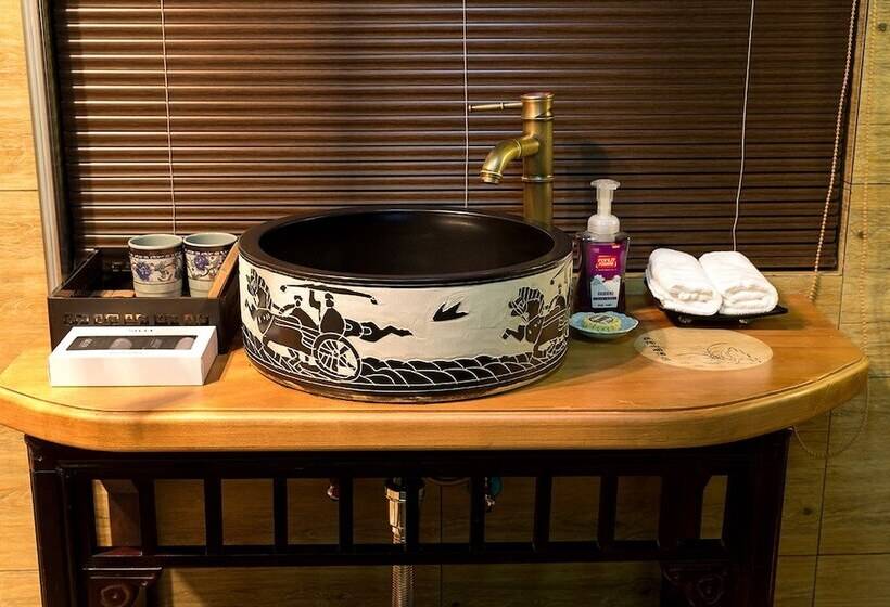 פנסיון Ftys Hostel