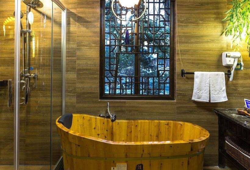 פנסיון Ftys Hostel