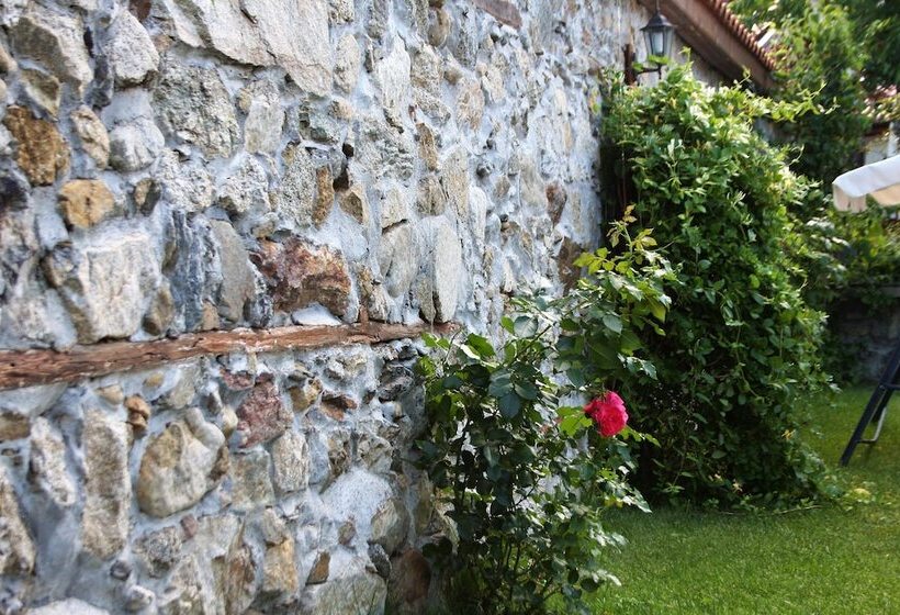 פנסיון Iliikova House