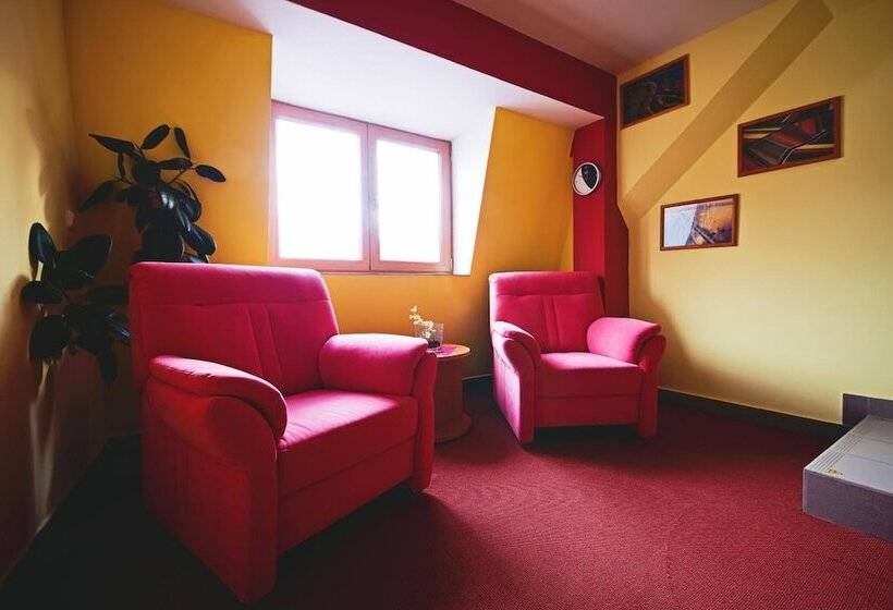 פנסיון Penzión Tavel