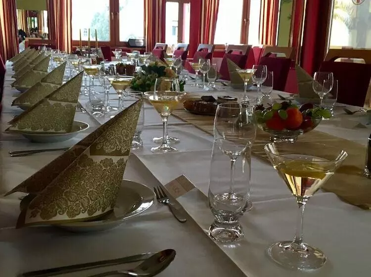 ペンション Penzión Tavel