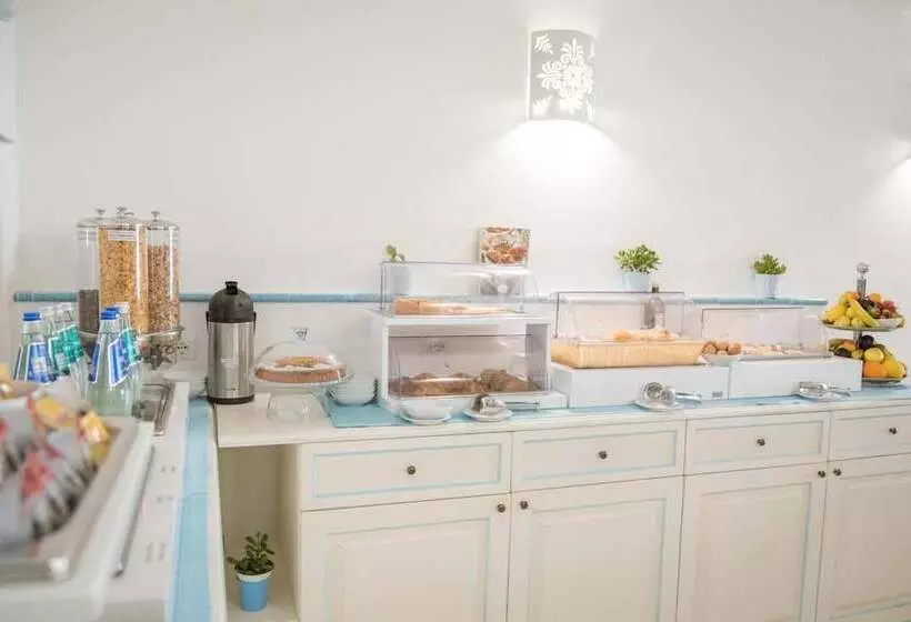 簡易ホテル Regina Simius