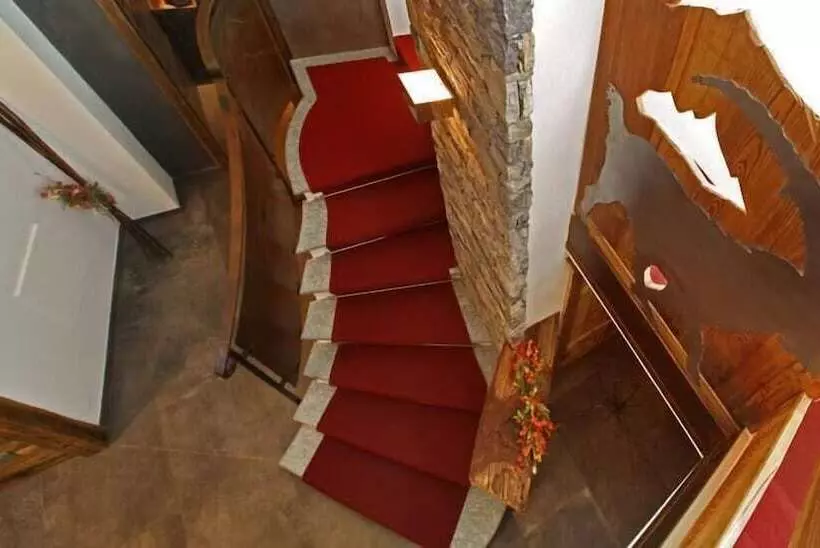 簡易ホテル Serendipity