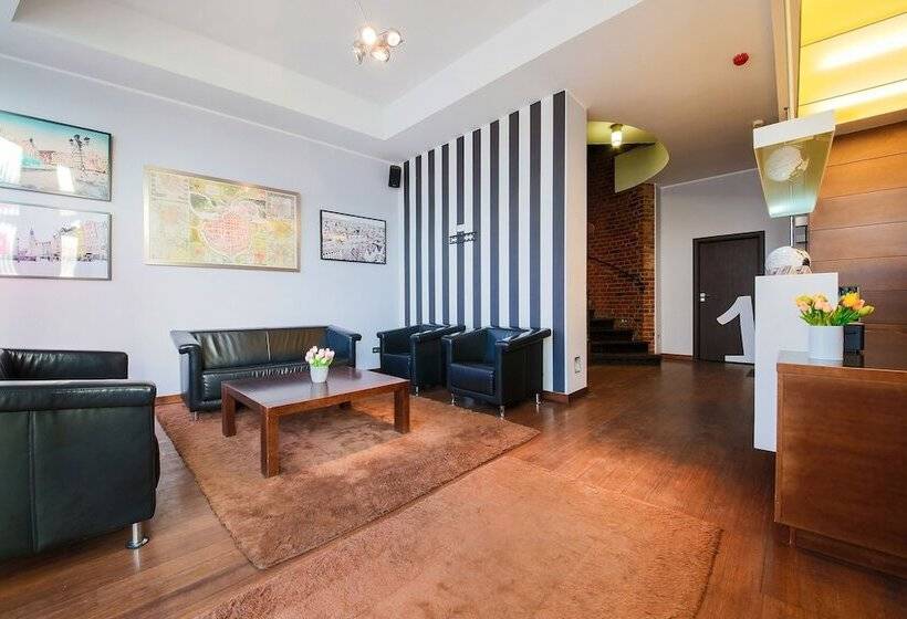 هتل Boogie Aparthouse Old Town