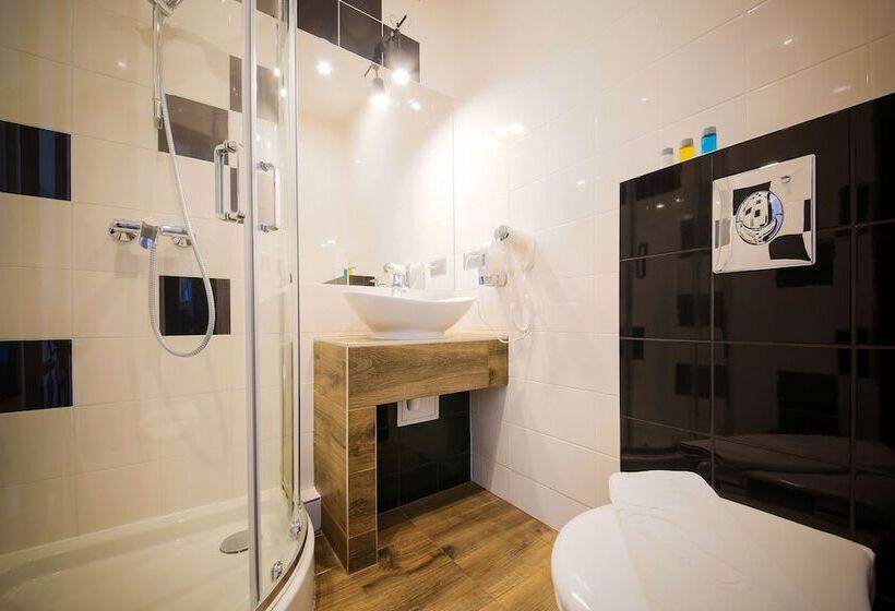 هتل Boogie Aparthouse Old Town