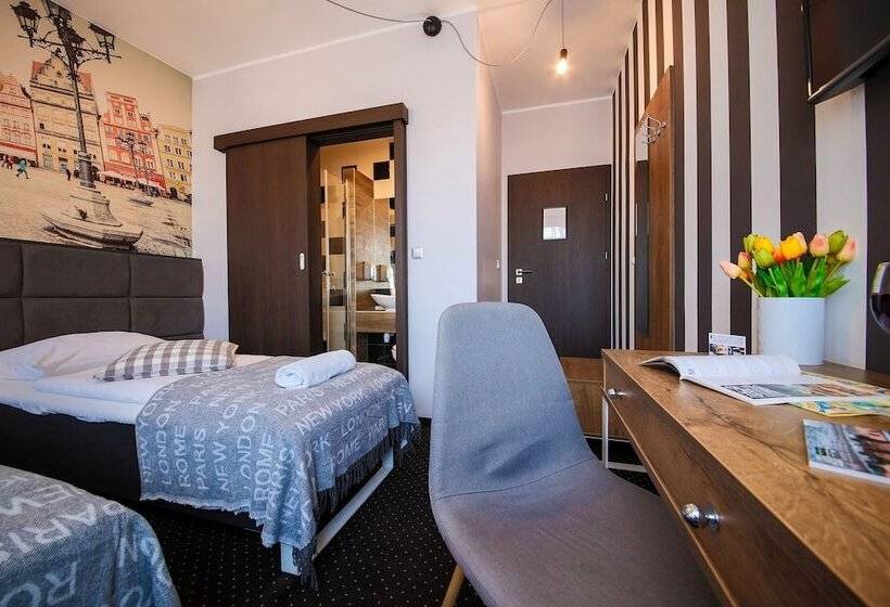 هتل Boogie Aparthouse Old Town