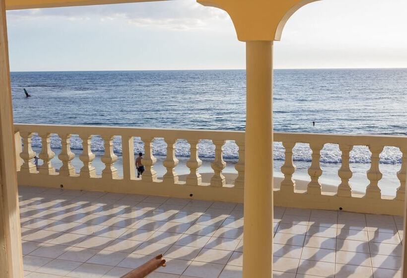 هتل Golden Sands Guest House