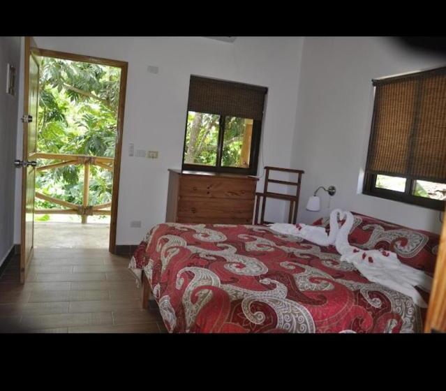 هتل Piedra Marron