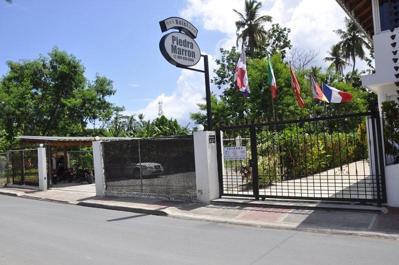 هتل Piedra Marron