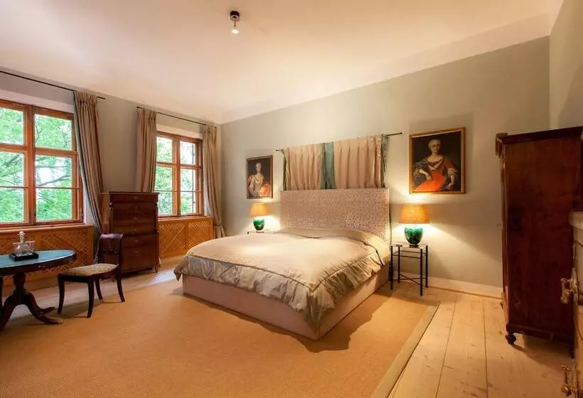 Hotelli Schloss Friedberg