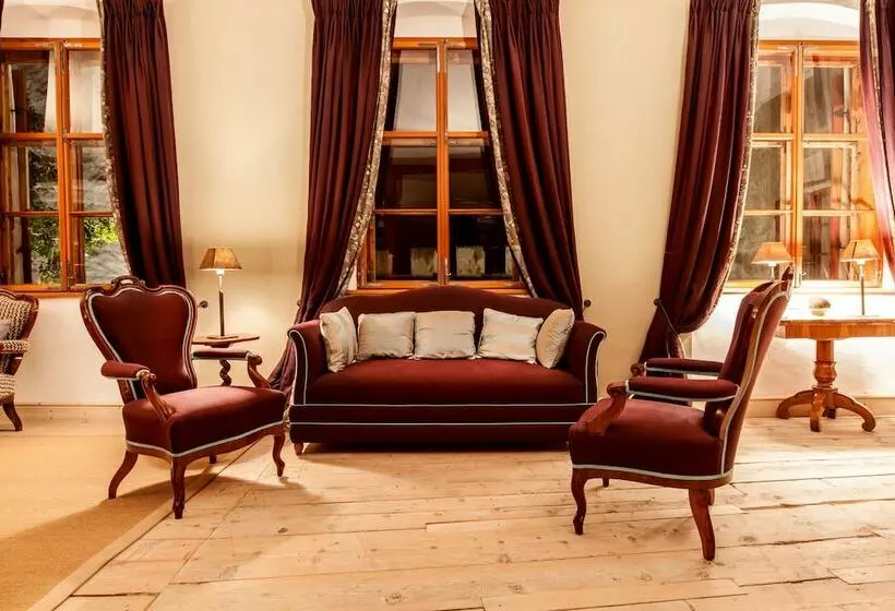 Hotelli Schloss Friedberg