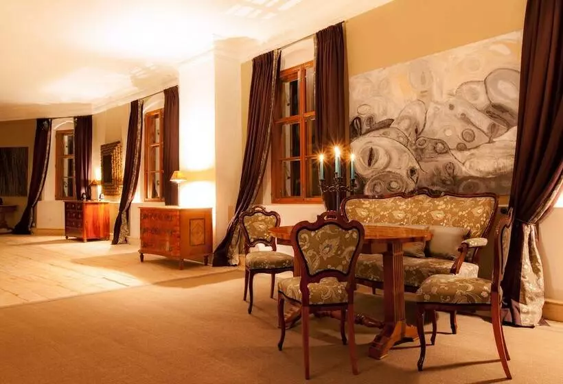 Hotelli Schloss Friedberg