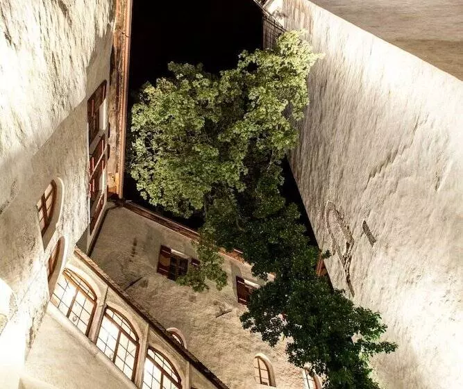 Hotelli Schloss Friedberg