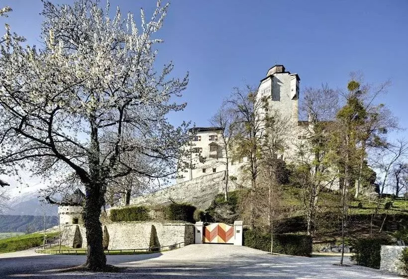 Hotelli Schloss Friedberg