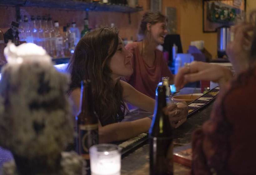 La Iguana Perdida Hostel