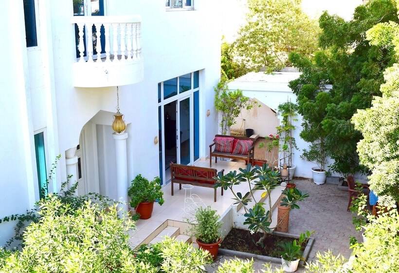 پانسیون Behlys Villa