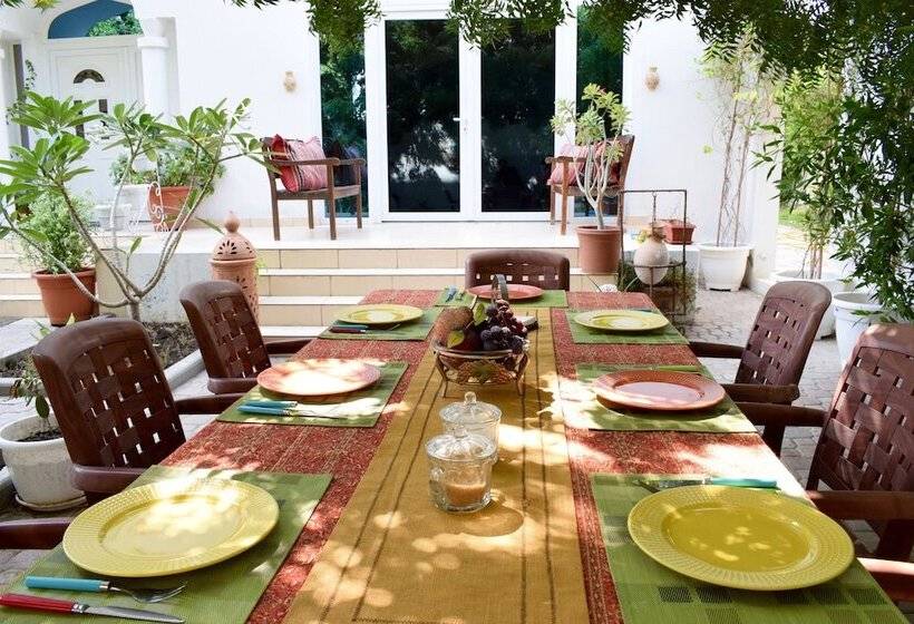 پانسیون Behlys Villa