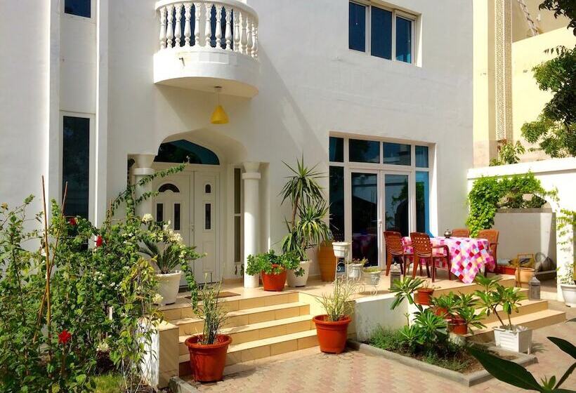 پانسیون Behlys Villa