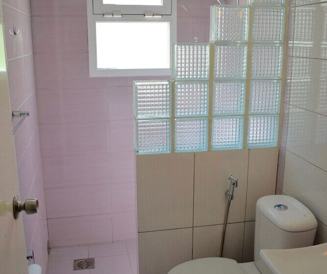 پانسیون Behlys Villa