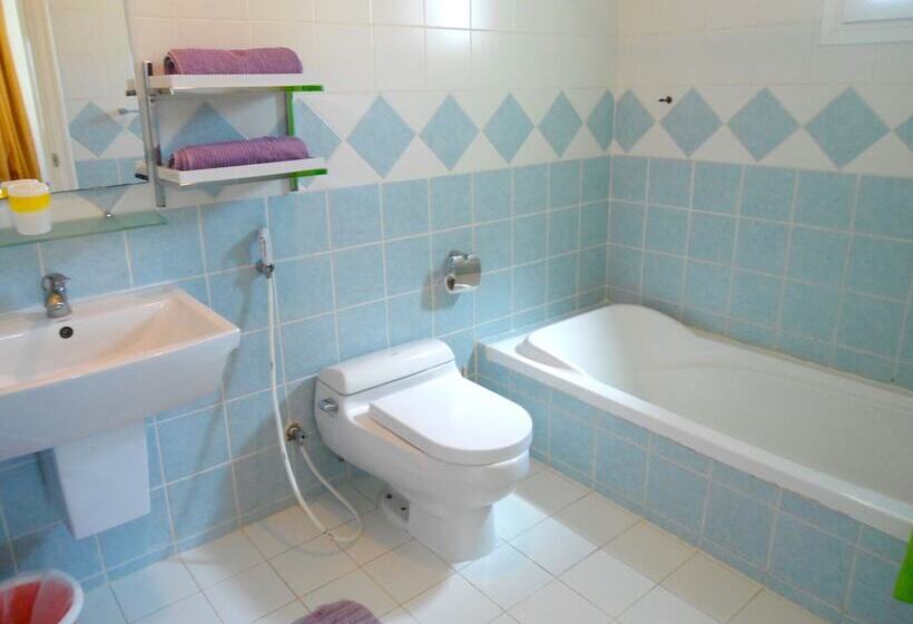 پانسیون Behlys Villa