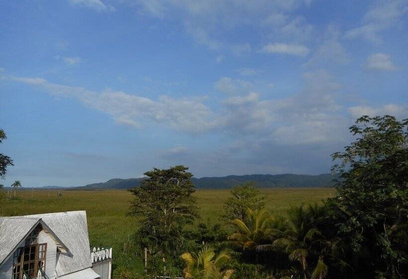 پانسیون Chippewa Village