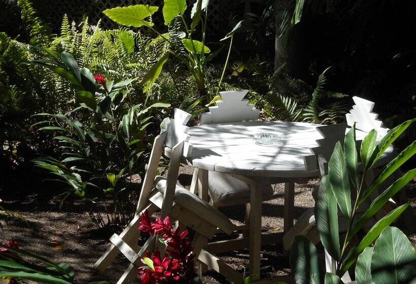 پانسیون Chippewa Village