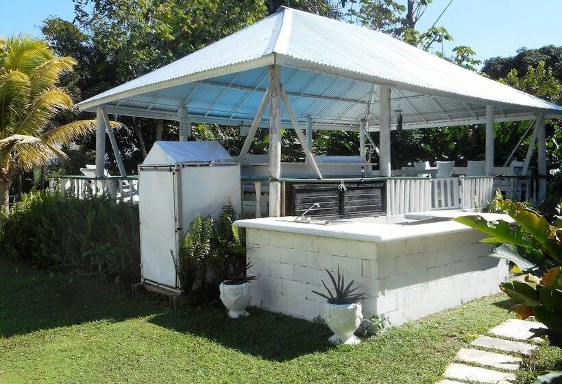 پانسیون Chippewa Village