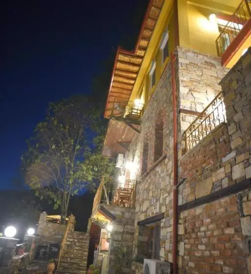 Santa Marina Guesthouse