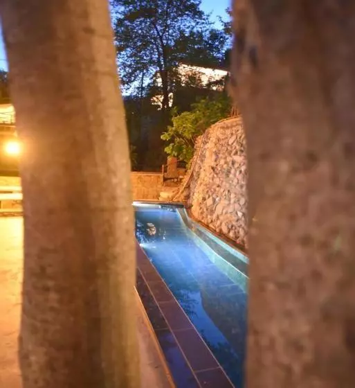 Santa Marina Guesthouse