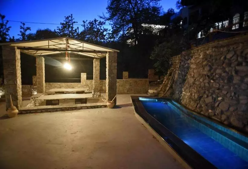 Santa Marina Guesthouse