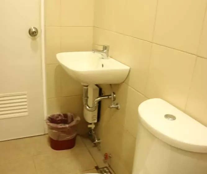 Gateway 21 Hotel And Dormitel