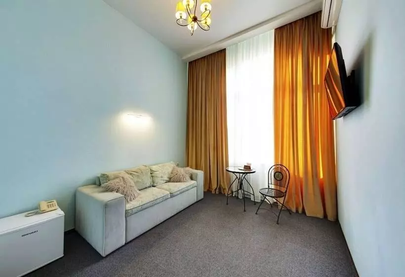 Hotelli Marton Sholokhova