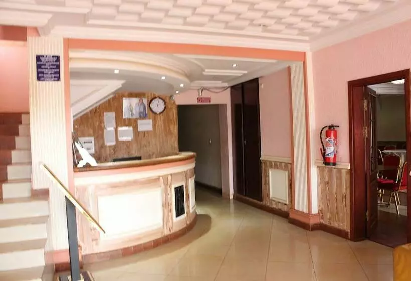 هتل Mbatkam Palace