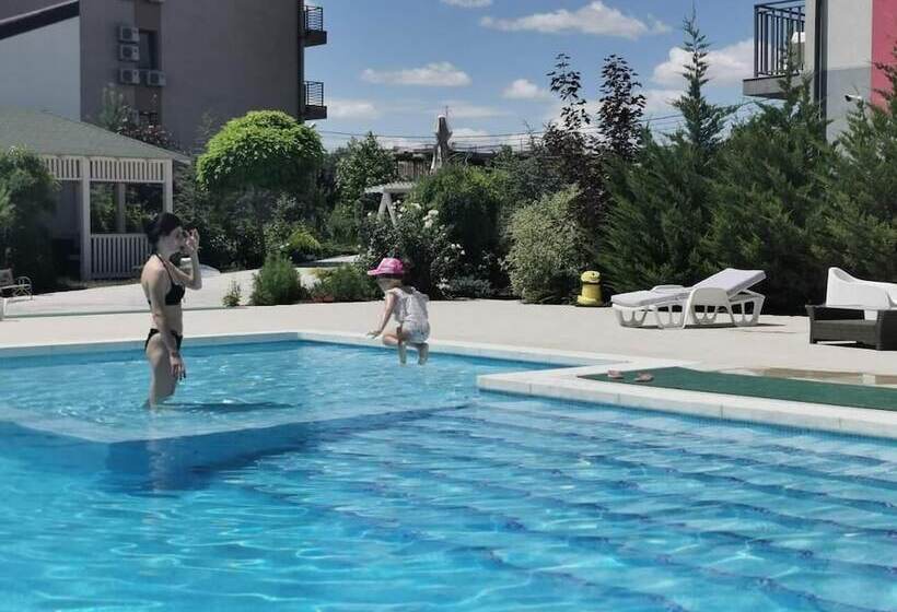 هتل Sangria Luxury Family