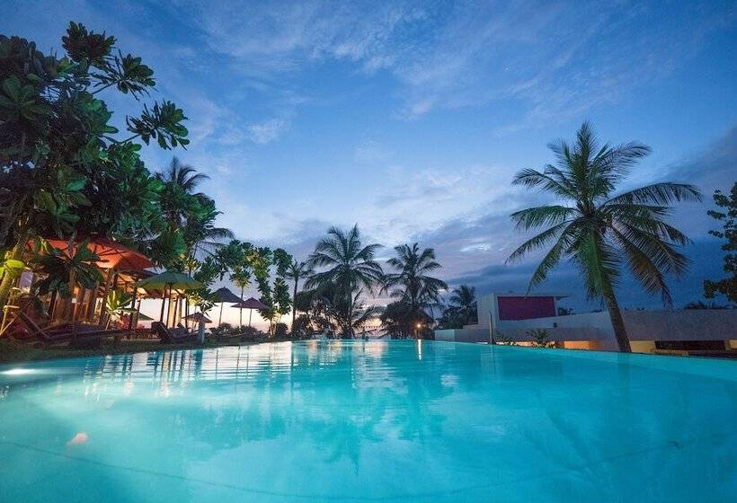 هتل Utmt Underneath The Mango Tree Spa & Beach Resort