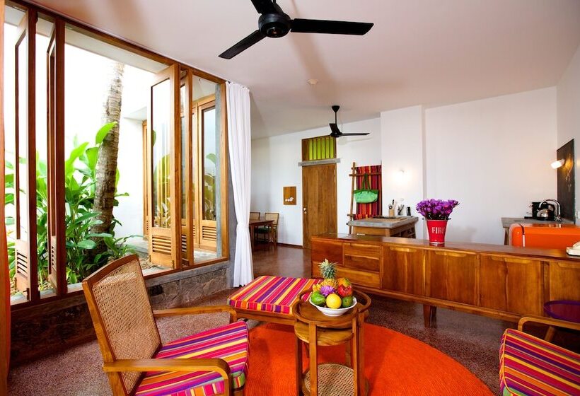 هتل Utmt Underneath The Mango Tree Spa & Beach Resort