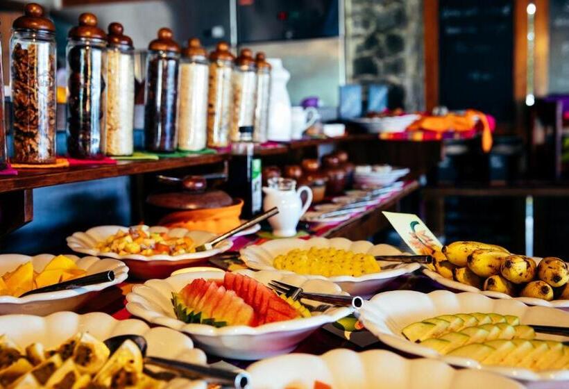 هتل Utmt Underneath The Mango Tree Spa & Beach Resort