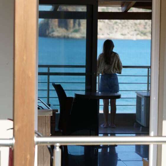 هتل Vergina Beach