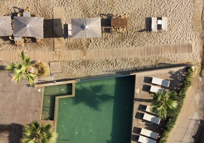 هتل Vergina Beach