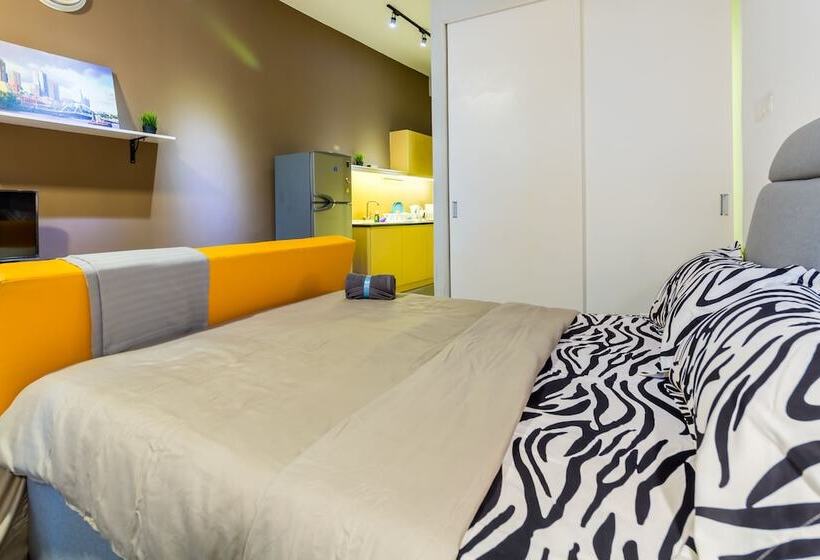 Luzzeri Suite Empire Damansara