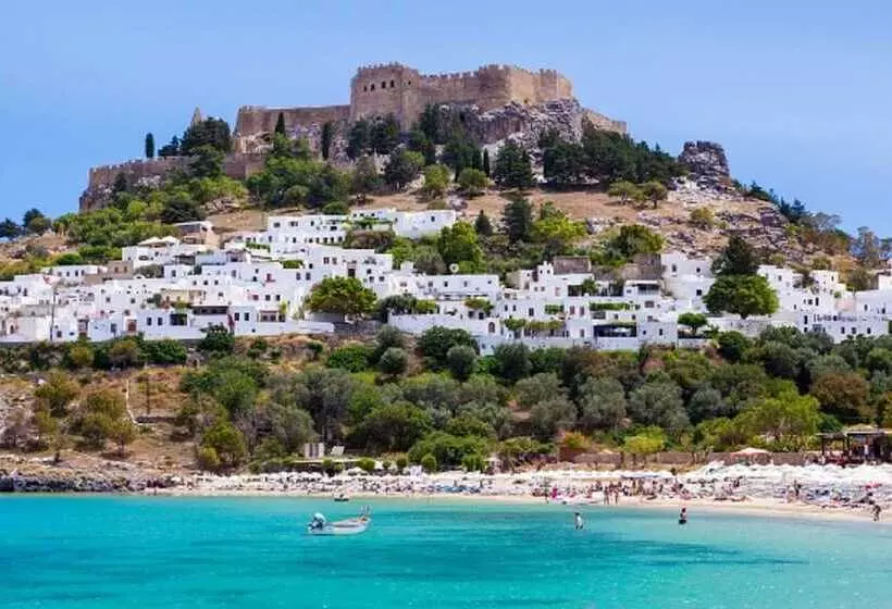 Maris Lindos Suites & Apartments