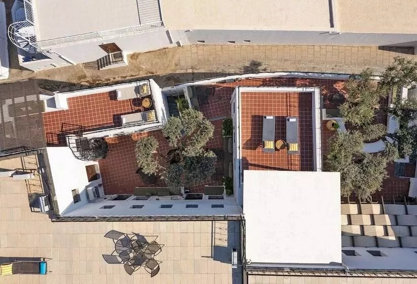 Maris Lindos Suites & Apartments