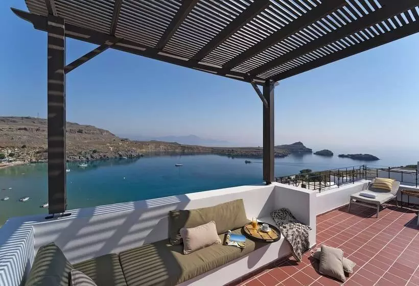 Maris Lindos Suites & Apartments