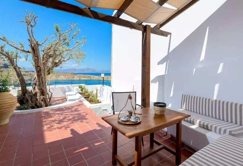 Maris Lindos Suites & Apartments